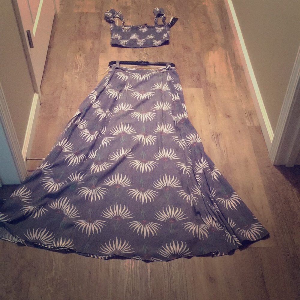 Lulu’s NWT 2 piece dress (skirt & crop top), M